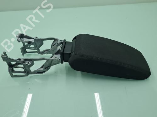 Used Armrest / Center console Armrest / Center console AUDI Q3 (8UB, 8UG) 2.0 TDI (150 hp) 21643390 21643390