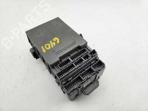 Scatola fusibili HONDA CR-V III (RE_) 2.2 i-CTDi 4WD (RE6) (140 hp) 31965852