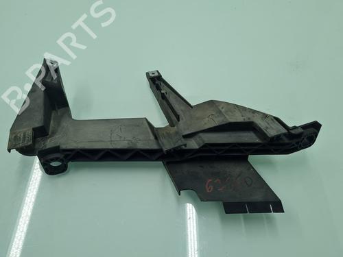 Used Right headlight support Right headlight support BMW X3 (E83) xDrive 20 d (177 hp) 21653293 21653293