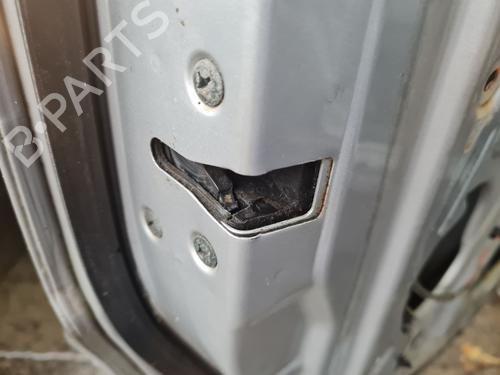 front-left-lock-suzuki-jimny-closed-off-road-vehicle-sn-1998-32328618 main image