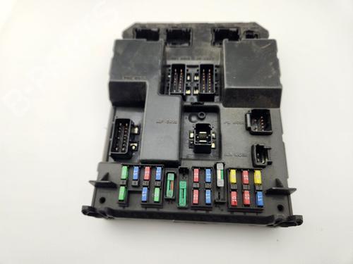 Fuse box PEUGEOT 307 Break (3E) 1.6 HDi 110 | BP29300577E1 