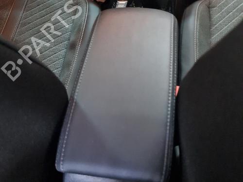 Used Armrest / Center console Armrest / Center console PEUGEOT 208 II (UB_, UP_, UW_, UJ_) 1.2 PureTech 100 (101 hp) 38236506 38236506