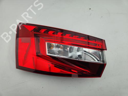 Farolim esquerdo SKODA SUPERB III Estate (3V5) 2.0 TDI (150 hp) 31335741