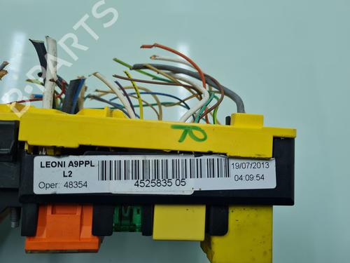 Fuse box PEUGEOT 208 I (CA_, CC_)  | BP21638265E1