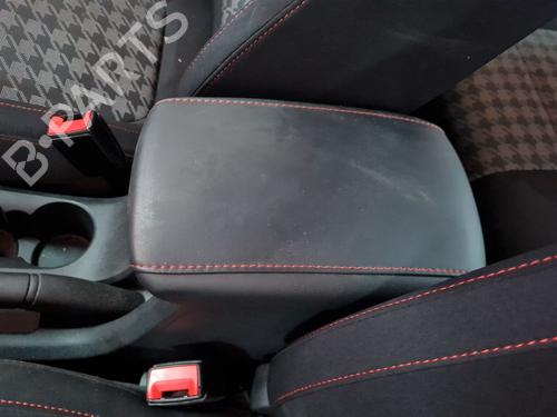 Used Armrest / Center console Armrest / Center console MG MG ZS SUV (AZS1) 1.5 VTi (114 hp) 38107546 38107546
