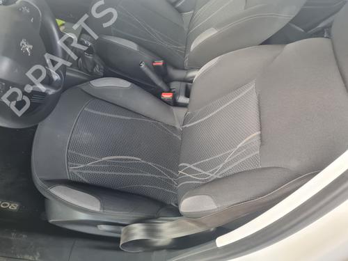 Siège avant gauche PEUGEOT 208 I (CA_, CC_) [2012-2020]  25032347