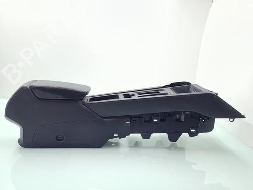 armrest-center-console-cupra-formentor-km7-kmp-5ff864207b-2020-21764866 main image