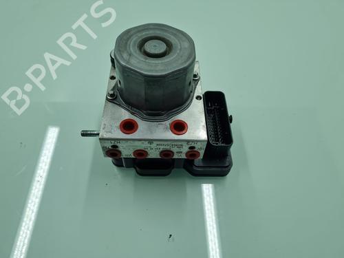 Used ABS pump MERCEDES-BENZ GLA-CLASS (X156) GLA 200 CDI / d (156.908) (136 hp) 21637575