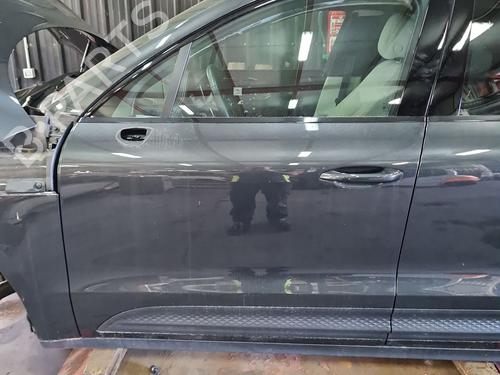 Used Left front door Left front door 39407067 39407067