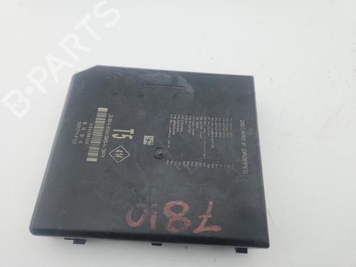 Used Fuse box Fuse box 37173662 37173662