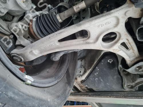 Used Right front suspension arm KIA NIRO I (DE) [2016-2022]  28703262