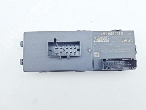 Used Electronic module Electronic module VW TOUAREG (CR7, RC8) 3.0 TDI 4motion (286 hp) 40037589 40037589