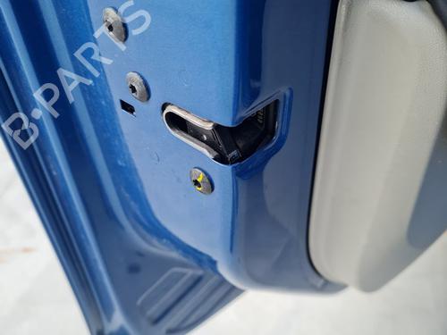 front-left-lock-volvo-v40-hatchback-525-d2-2012-2013-2014-2015-2016-2017-2018-2019-21645753 main image