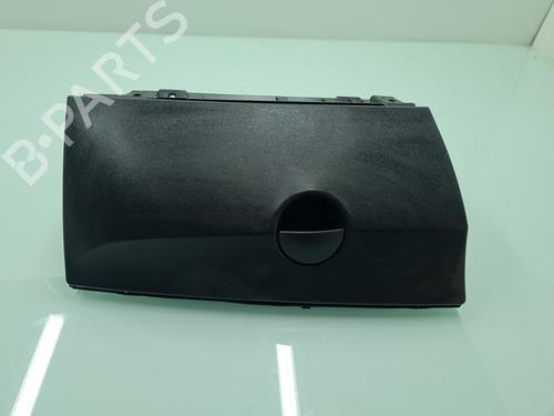 glove-box-abarth-500c-595c-695c-14-312axy1a-312axy11-735578449-2008-21640425 main image