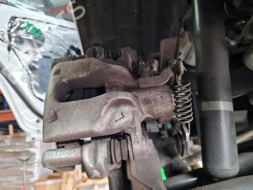 Used Left rear brake caliper TOYOTA AURIS (_E18_) [2012-2019]  28542357
