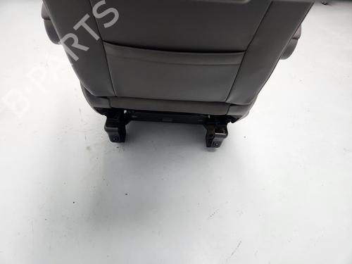 Right front seat VW MULTIVAN T7 (STM, STN) 1.4 eHybrid | BP31840983C16