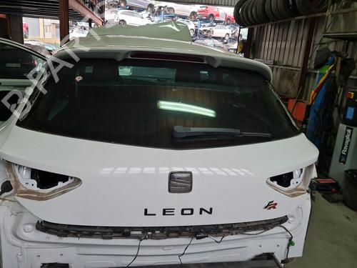 Używane Klapa tylna bagażnika Klapa tylna bagażnika SEAT LEON (5F1) 2.0 TDI (150 hp) 37640464 37640464