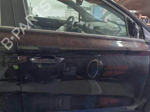 Used Right front door Right front door 39146261 39146261