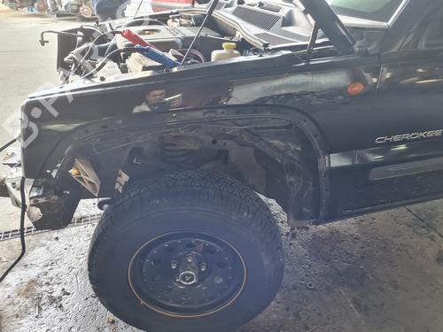 Used Left front fenders JEEP CHEROKEE (KJ) 2.5 CRD 4x4 (143 hp) 21657426