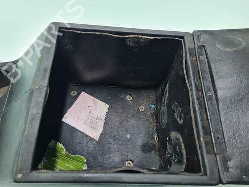 Armrest / Center console LAND ROVER DEFENDER Station Wagon (L316) 2.5 Td5 4x4 (L316) | BP22428916I20 