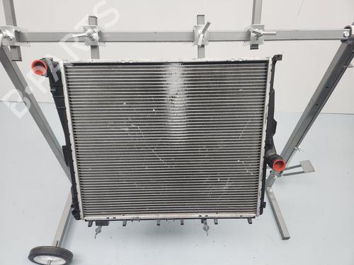 Used Water radiator BMW X3 (E83) xDrive 20 d (177 hp) 29022330