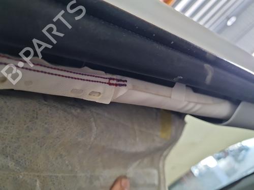 right-curtain-airbag-toyota-yaris-_p21_-_pa1_-_ph1_-2020-36992101 main image