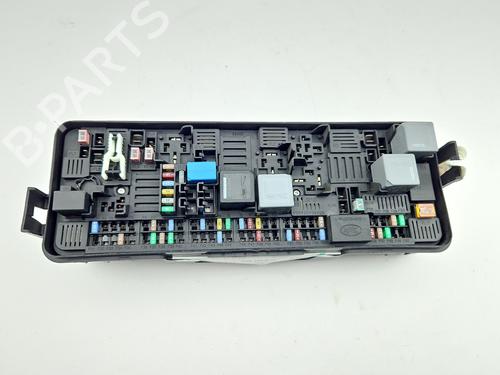 Used Fuse box Fuse box LAND ROVER DEFENDER Station Wagon (L663) D250 MHEV 4x4 (249 hp) 40260537 40260537