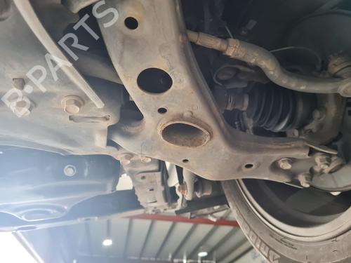 Used Right front suspension arm TOYOTA RAV 4 IV (_A4_) 2.5 Hybrid (AVA42_) (197 hp) 32118447