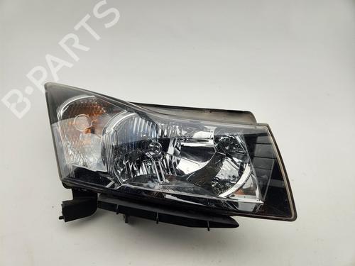 Used Right headlight CHEVROLET CRUZE (J300) [2009-2025]  29062616