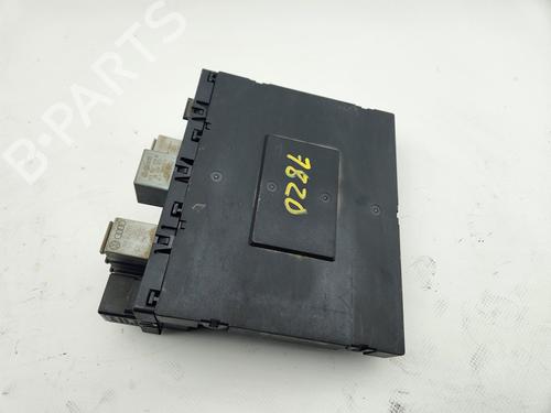 Used Fuse box Fuse box VW GOLF V (1K1) [2003-2010] 31020383 31020383