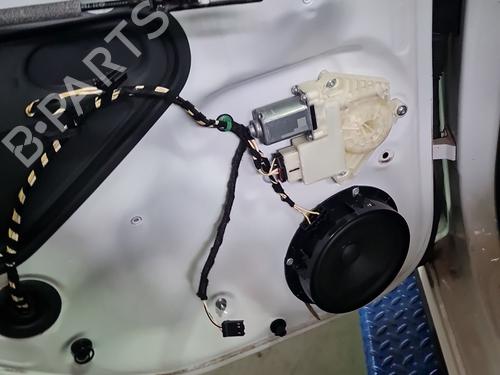 Rudehejsemekanisme venstre bagtil Rudehejsemekanisme venstre bagtil VW GOLF VII (5G1, BQ1, BE1, BE2) 2.0 GTD (184 hp) 37467290 37467290