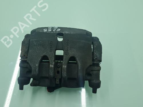 Used Right front brake caliper NISSAN NT400 CABSTAR (F24M) [2009-2025]  21764710
