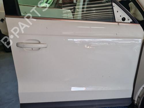Dør høyre foran Dør høyre foran AUDI Q3 (8UB, 8UG) 2.0 TDI quattro (177 hp) 35979764 35979764