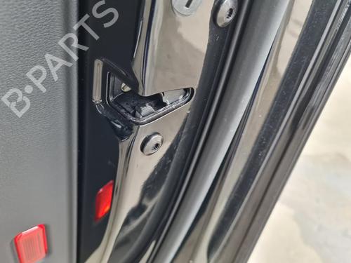 front-right-lock-audi-q5-sportback-fyt-2020-29716063 main image