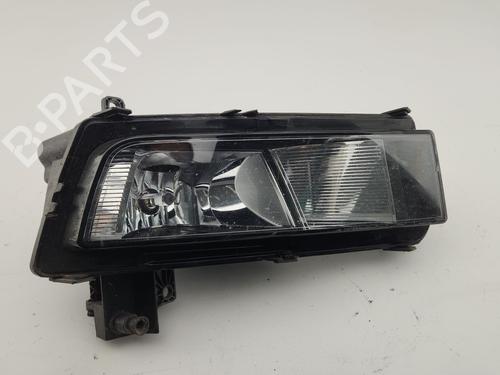 right-front-fog-light-vw-touran-5t1-2015-35725244 main image