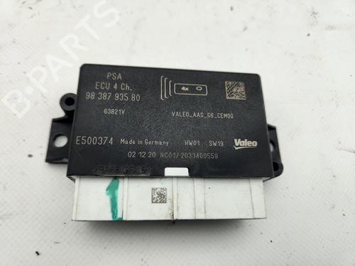 Used Electronic module Electronic module PEUGEOT 208 II (UB_, UP_, UW_, UJ_) 1.2 PureTech 100 (101 hp) 33957415 33957415