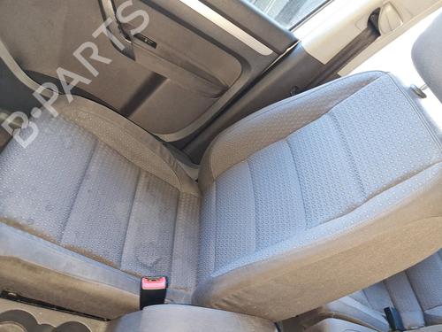 Used Right front seat VW TOURAN (1T1, 1T2) [2003-2010]  21658337