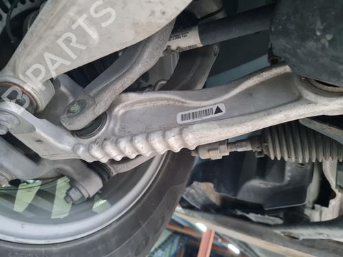 Used Right front suspension arm JAGUAR F-PACE (X761) 2.0 Ti4 AWD (250 hp) 31062655