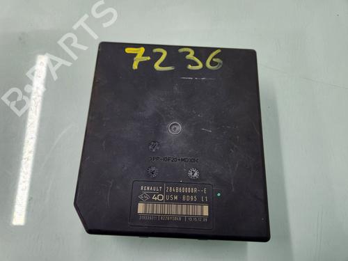 Zekeringkast RENAULT MEGANE III Hatchback (BZ0/1_, B3_) 1.5 dCi (BZ09, BZ0D, BZ1W, BZ29, BZ14) (110 hp) 26039678