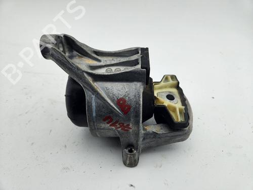 Used Engine mount AUDI A4 B9 (8W2, 8WC) 35 TDI (150 hp) 29704824