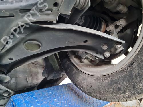 left-front-suspension-arm-toyota-yaris-_p21_-_pa1_-_ph1_-2020-36992108 main image