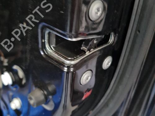front-right-lock-toyota-c-hr-_x1_-2016-38511527 main image