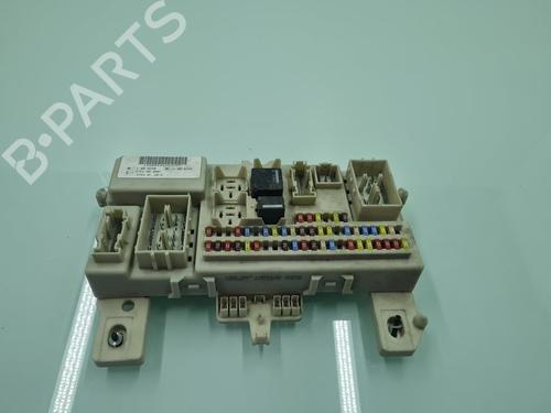 Used Fuse box Fuse box FORD FOCUS II (DA_, HCP, DP) 2.5 ST (225 hp) 21637165 21637165