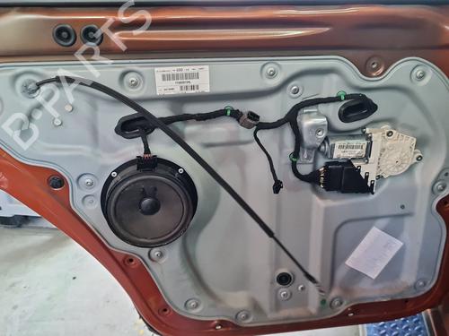 Rudehejsemekanisme venstre bagtil Rudehejsemekanisme venstre bagtil VW TOURAN (1T1, 1T2) 1.9 TDI (105 hp) 37403075 37403075