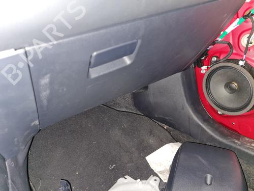 Handskerum Handskerum TOYOTA COROLLA Estate (_E21_) 1.8 VVTi Hybrid (ZWE219) (140 hp) 34401405 34401405