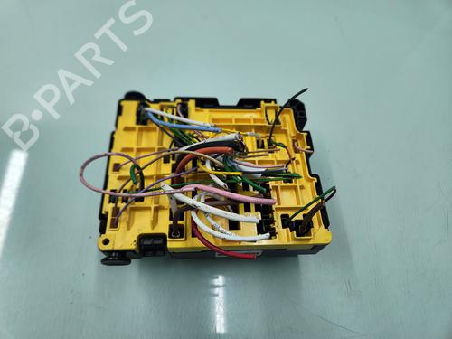 Used Fuse box PEUGEOT 308 II (LB_, LP_, LW_, LH_, L3_) [2013-2021]  27835129