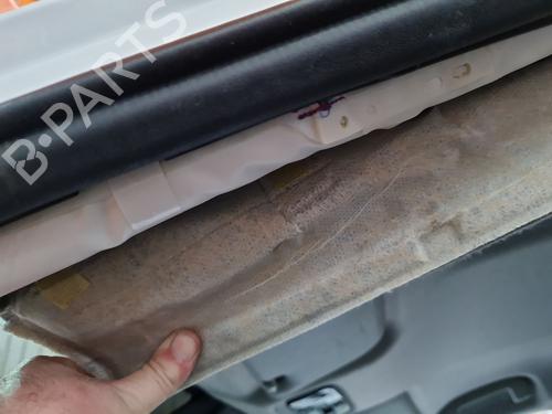 left-curtain-airbag-toyota-yaris-_p21_-_pa1_-_ph1_-2020-36992102 main image