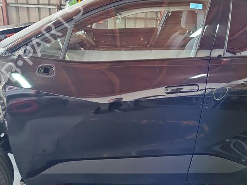 Used Left front door Left front door 38512460 38512460