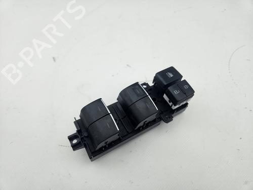 left-front-window-switch-toyota-corolla-estate-_e21_-2019-33015455 main image