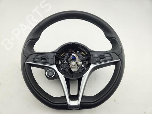 Lenkrad für ALFA ROMEO STELVIO (949_) 2.2 D Q4 (949.AXB2A) (209 hp) 30870902